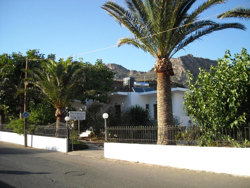 Protopapas Palaiochora Exterior photo